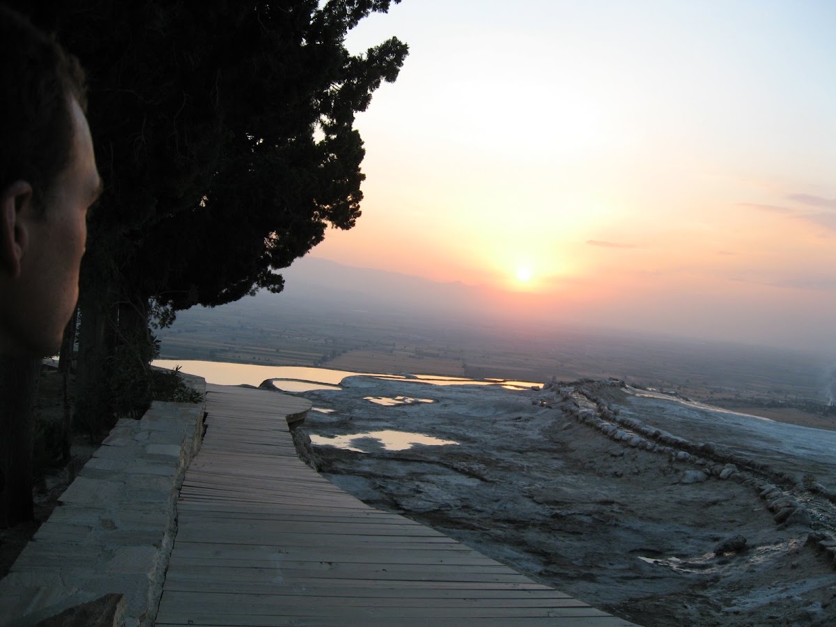 Zonsondergang over de terrassen van Pamukkale